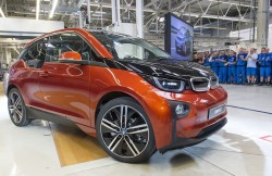 LEIPZIG, GERMANY - SEPTEMBER 18: A new BMW i3 electric car is seen on the assembly line at the BMW factory on September 18, 2013 in Leipzig, Germany. The i3 is BMW's first mass market electric car and the company has invested EUR 400 million into its production at the Leipzig factory. (Photo by Jens Schlueter/Getty Images)